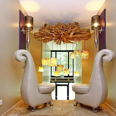 شقة In Glowne With Balcony Or Terrace *
